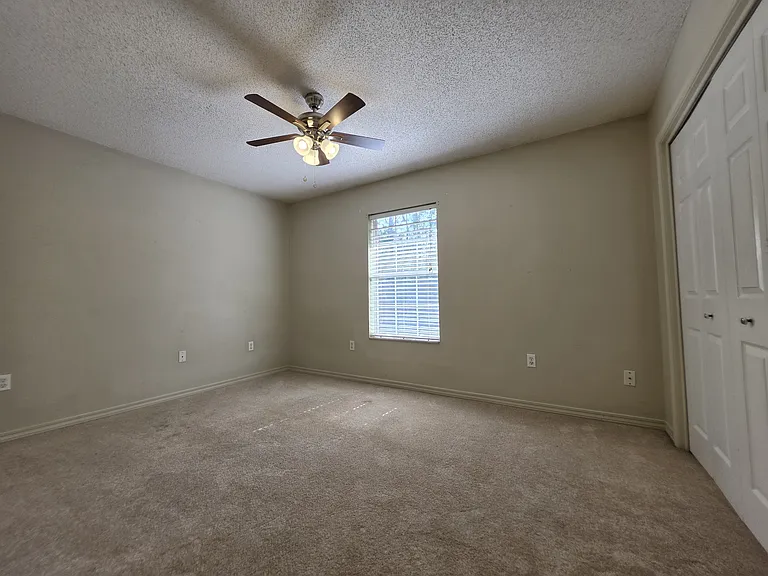 2501 Elkhart Dr — Photo 18