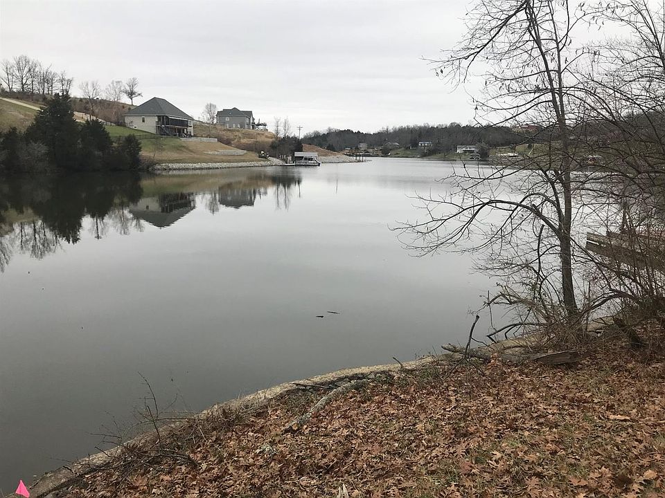 2nd image of 295 Highview Dr