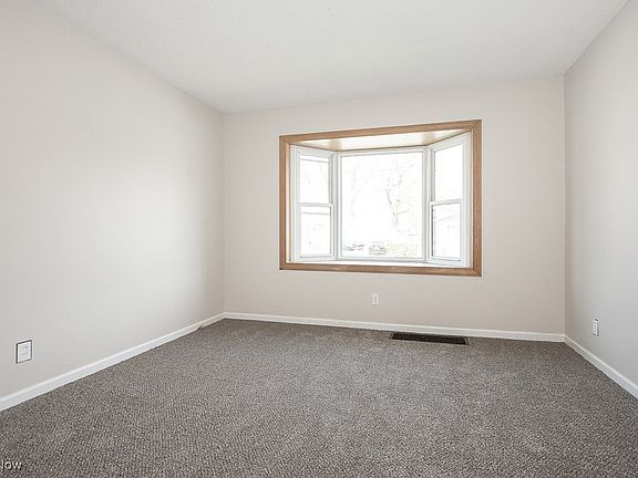 3rd image of 1231 W 19th St