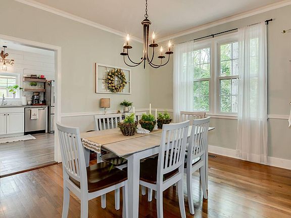5th image of 2310 Woodbine Rd