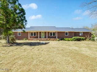 490 Jonestown Rd, Wallace, NC 28466