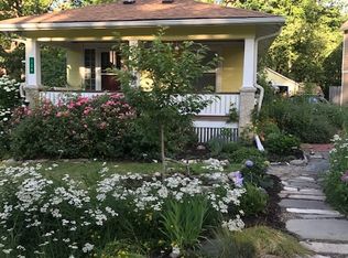 124 Grandview Dr, Ann Arbor, MI 48103