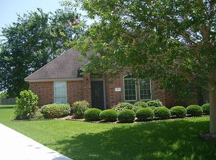 81 Tangerine Ct, Lake Jackson, TX 77566