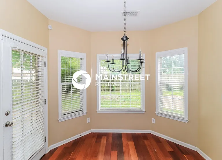8423 Shady Elm Dr — Photo 6