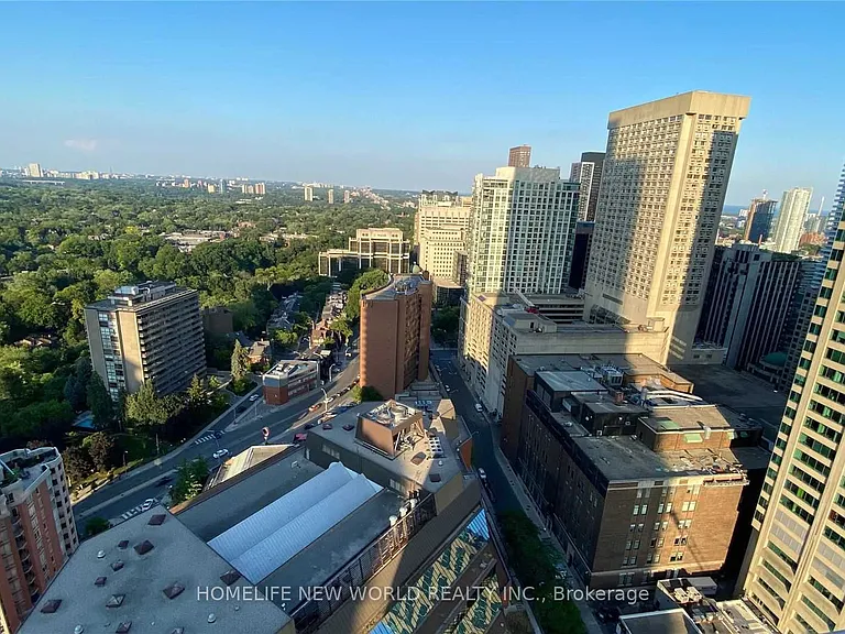 1 Yorkville Ave #2810 — Photo 3
