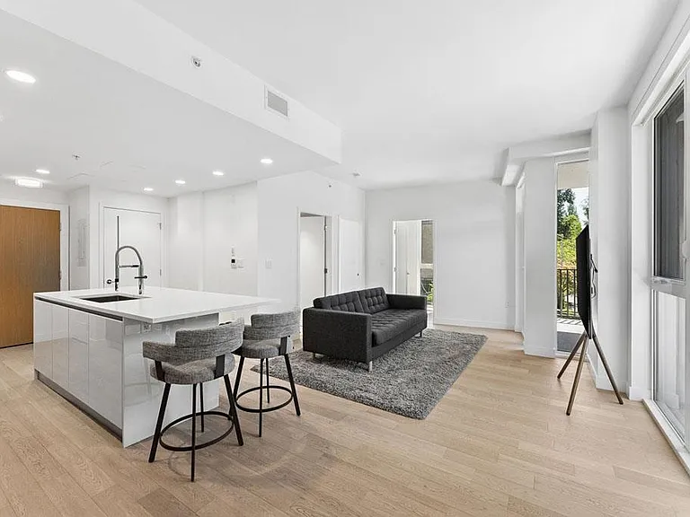 2888 Arbutus St #205 — Photo 2