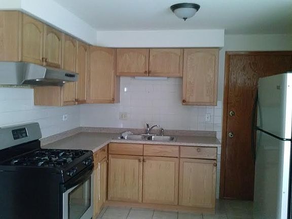 4th image of 5900 W Diversey Ave APT 2N