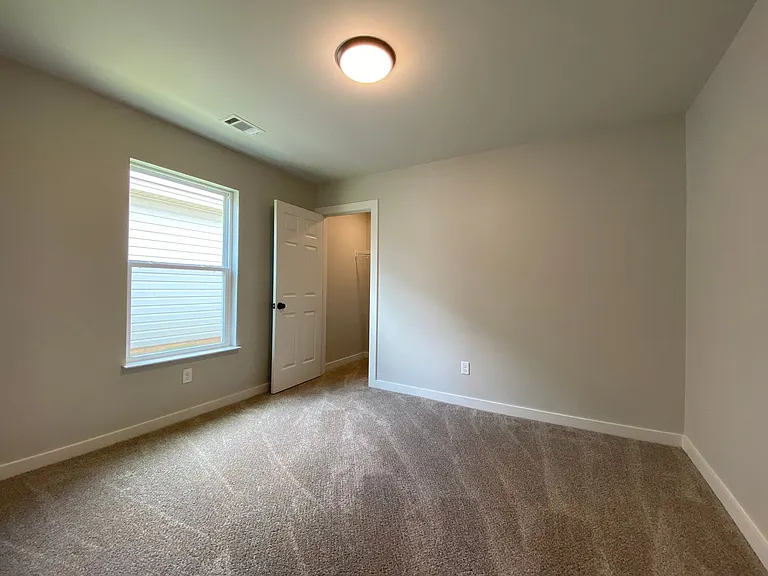 6228 Burbank Crossing Loop — Photo 42