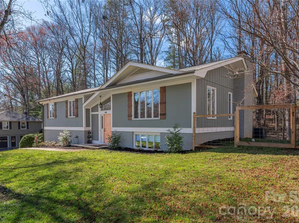 330 Woody Ln, Asheville, NC 28804