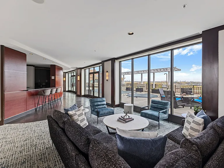 Our resident lounge is complete with lounge seating and ample entertainment options