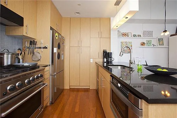 Sold by Space Marketing Shop | media 12