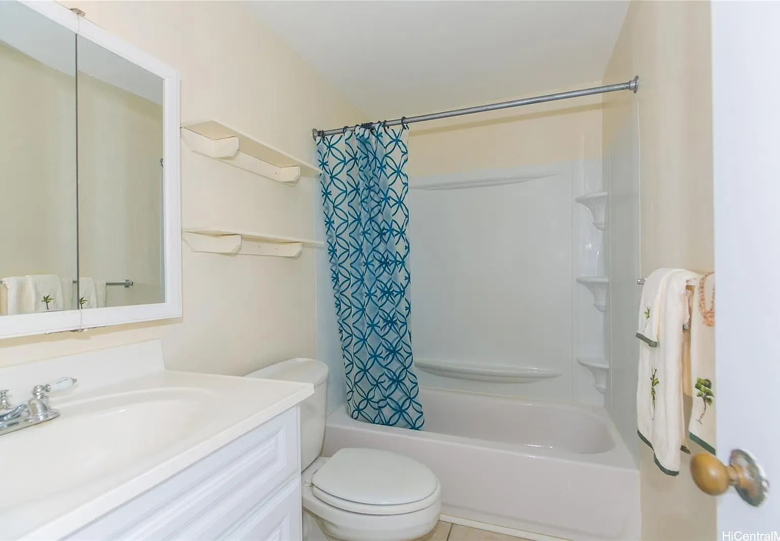 2 bed, 815 sqft, $1,900 — Photo 3