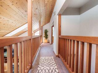8096 Westwood Rd, Sunshine Coast, BC V7Z 1A7