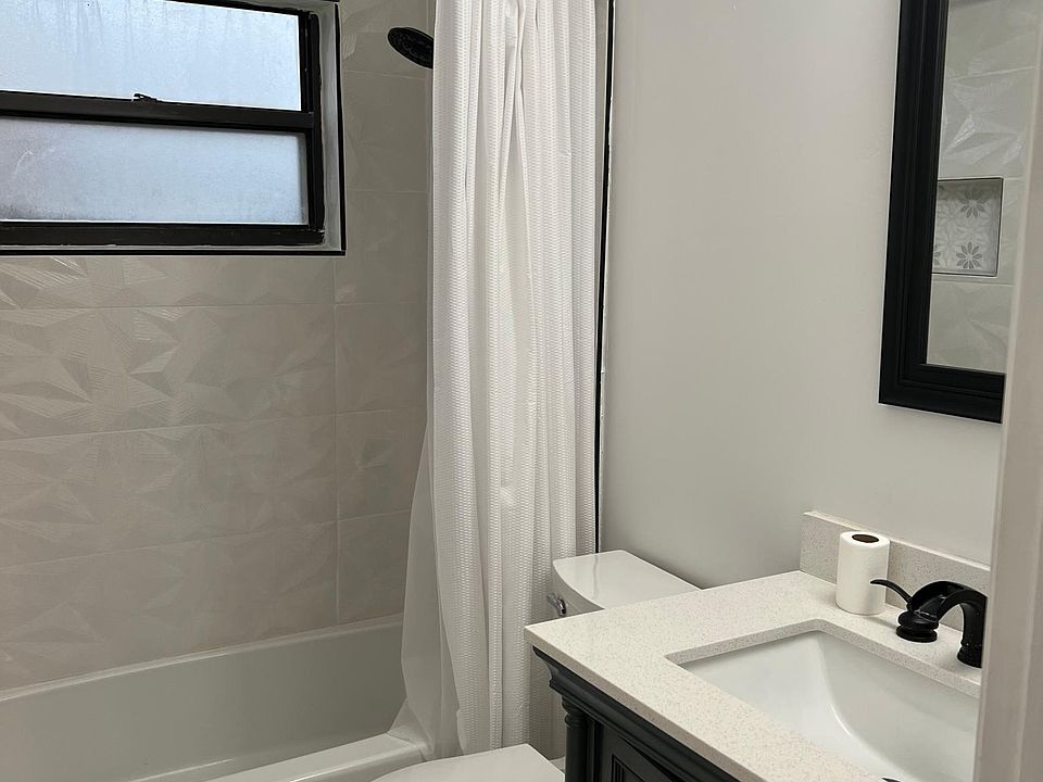 2nd image of 6144 Ungerer St