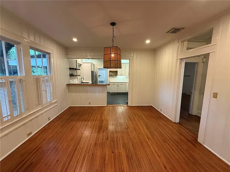 1660 Laurel St — Photo 5