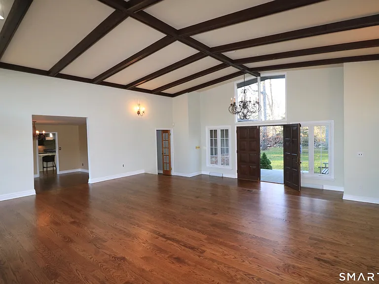 950 Rock Rimmon Rd — Photo 7