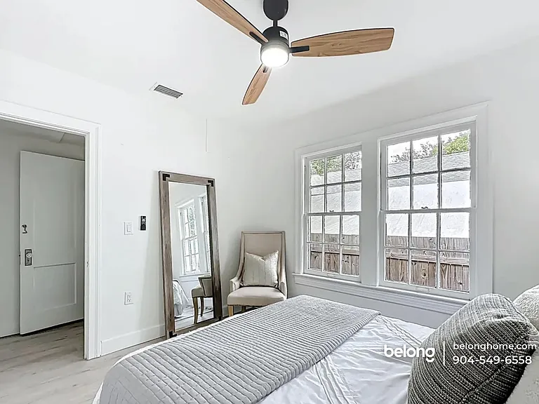 2057 Southampton Rd — Photo 14