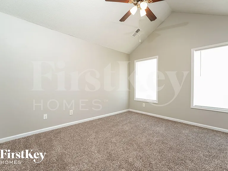 255 Fieldview Ln — Photo 10