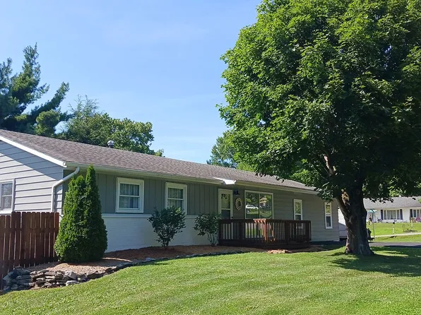 2720 Hillcrest Dr, Lexington, OH 44904