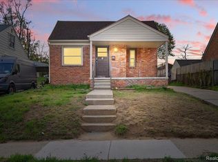 1054 Canterbury Dr, Pontiac, MI