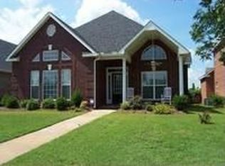 104 Jamestown Dr, Warner Robins, GA 31088