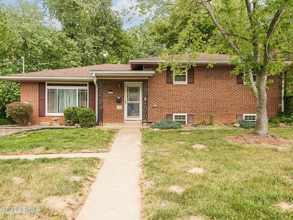 1st image of 624 Belmont Dr