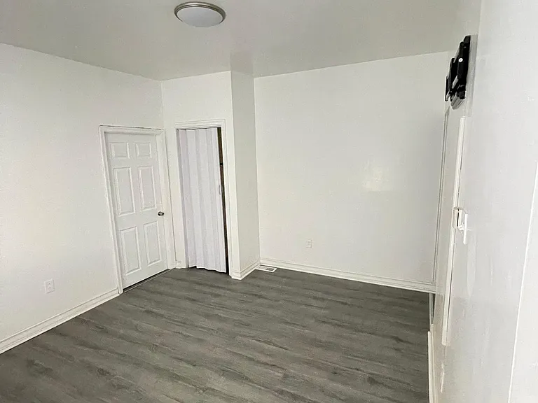 3842 N Park Ave #2 — Photo 4