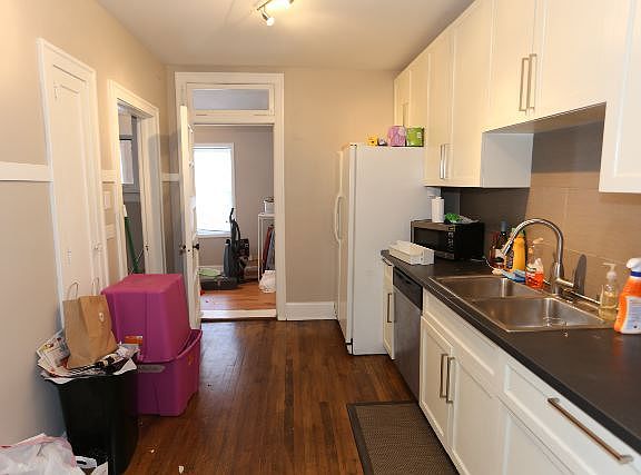 3rd image of 2045 N Avers Ave #2N