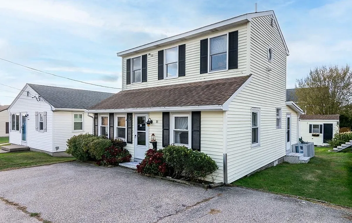 Building Photo - 18 Greenbrier Rd