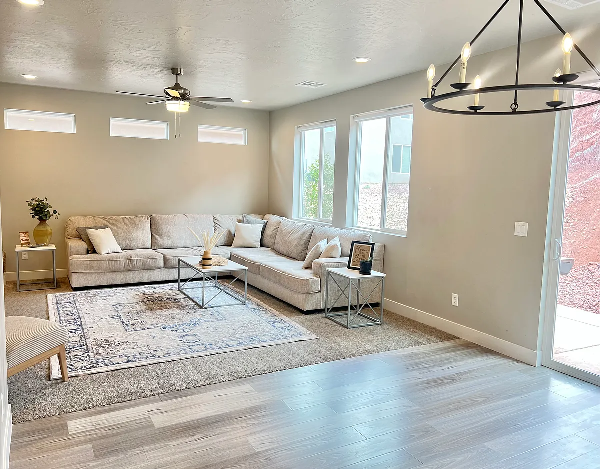 Building Photo - 438 N Stone Mountain Dr #38