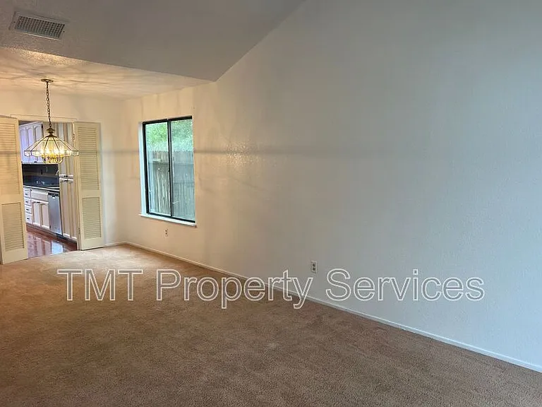 7761 Robert Way — Photo 5