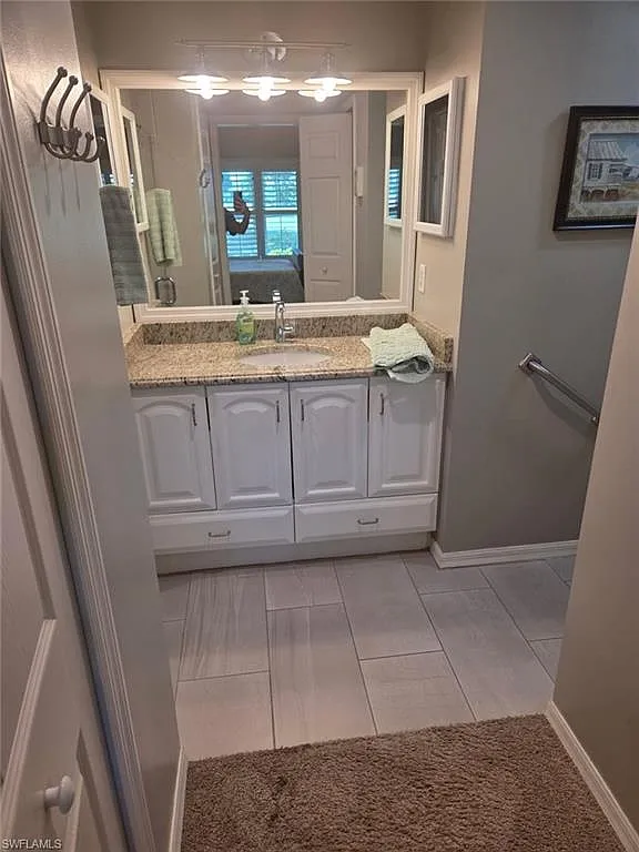 2 bed, 2.0 bath, 1070 sqft, $3,500 — Photo 4