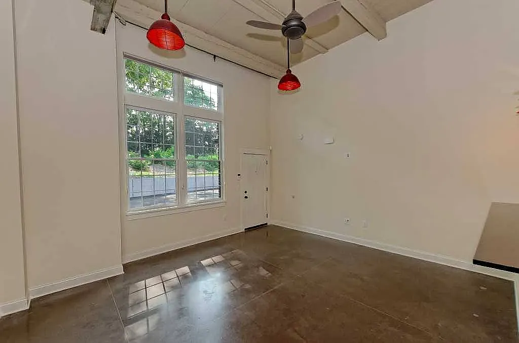 2 bed, 1230 sqft, $1,875 — Photo 3
