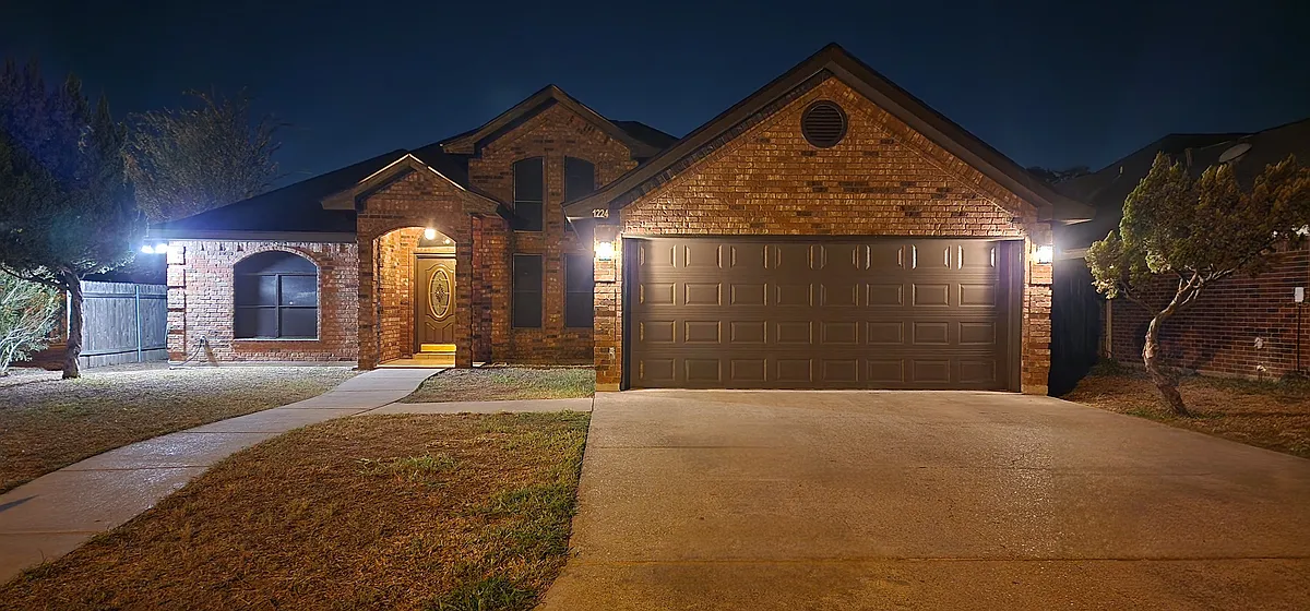 Photo 1 of 70 - 1224 Tanglewood Dr - Edinburg, TX Exterior videos home, new roof, new exterior paint, solar screens installed - 1224 Tanglewood Dr