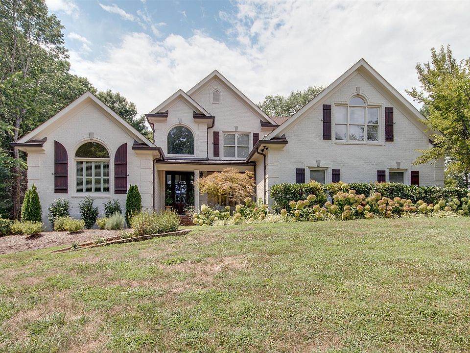 1st image of 411 Brickenhall Dr