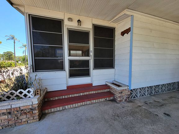 3rd image of 410 Caviller Dr