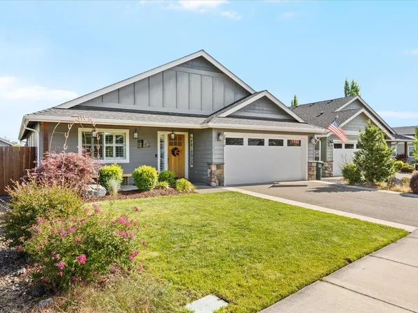 2818 Esther Ln, Grants Pass, OR 97527