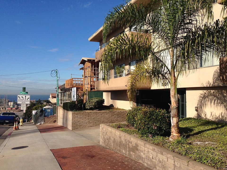 1st image of 501 Anita St APT 106