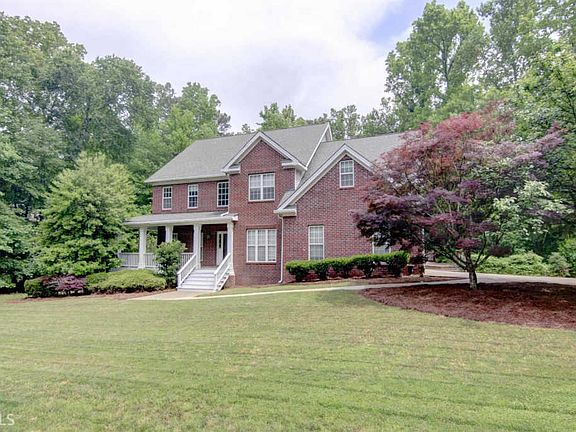 3rd image of 135 Pennbrooke Dr