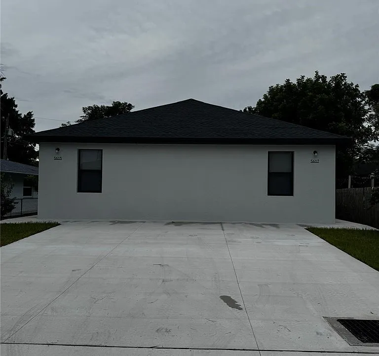 5615 10th Ave