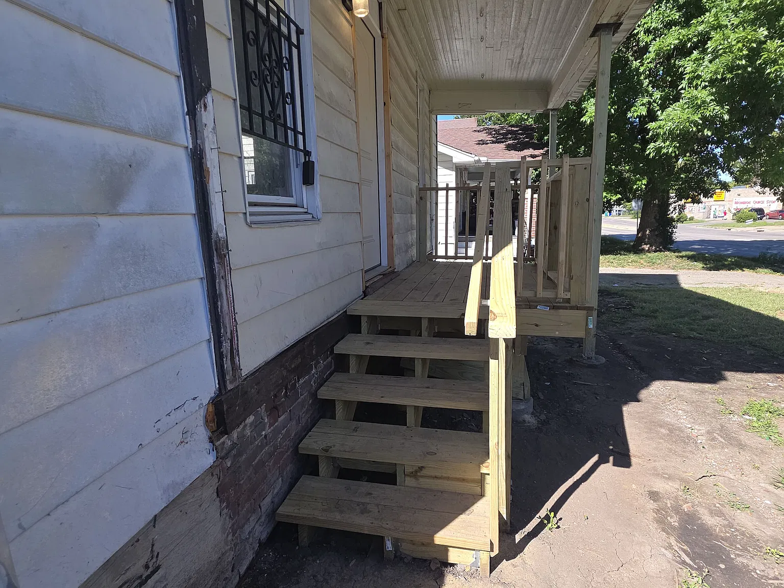3 bed, 1152 sqft, $825 — Photo 2