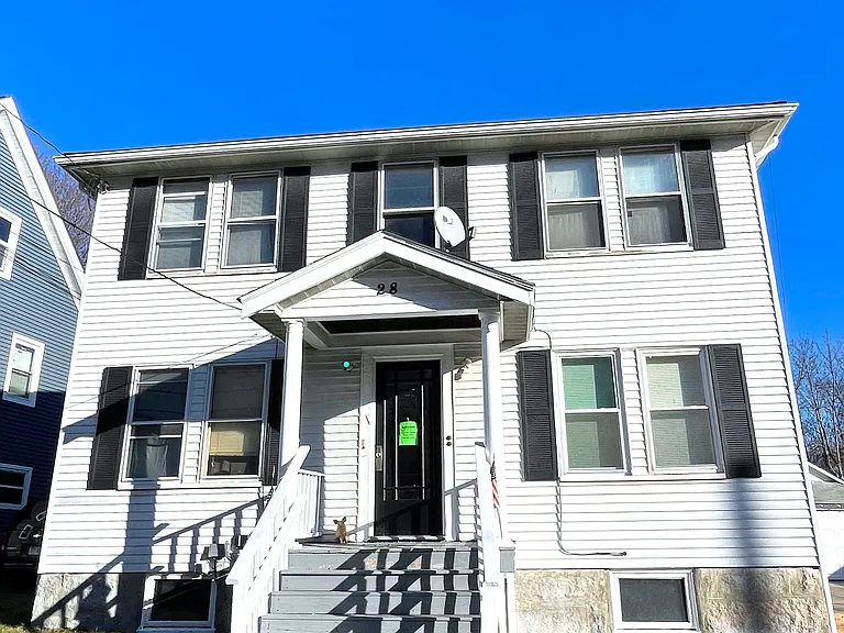 28 Smith St #4 — Photo 8