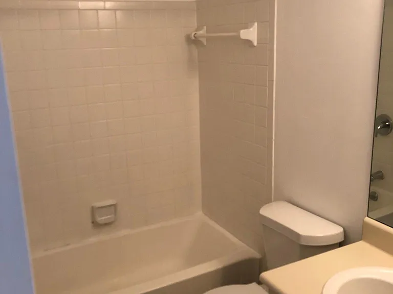 640 Kenwick Cir #204 — Photo 15