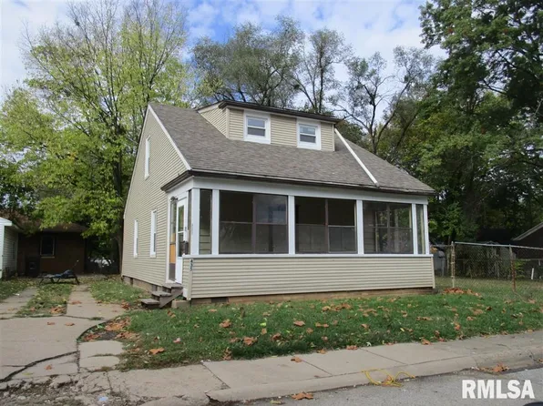 435 S Madison Park Ter, Peoria, IL 61605