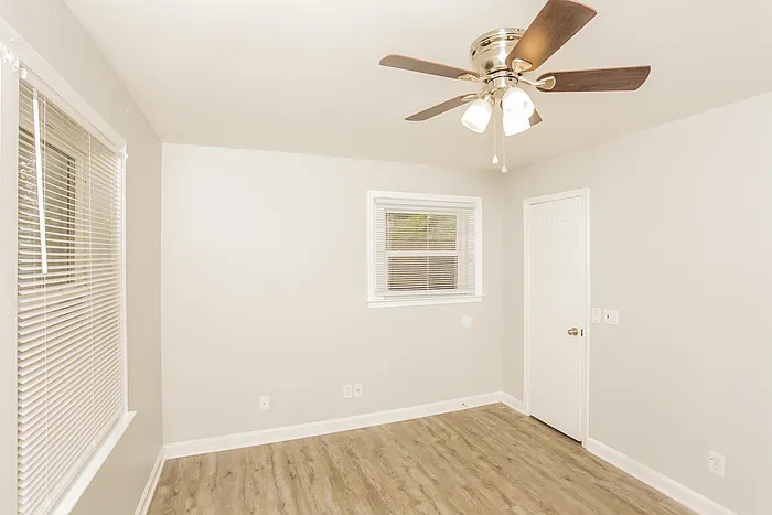 448 Pitney Rd — Photo 8