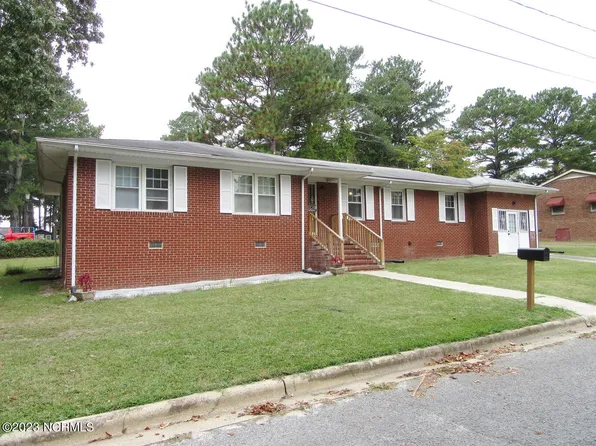 104 S Haines Street, Williamston, NC 27892