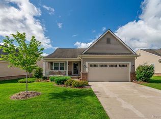 150 Crimson Ct #4, Oxford, MI 48371