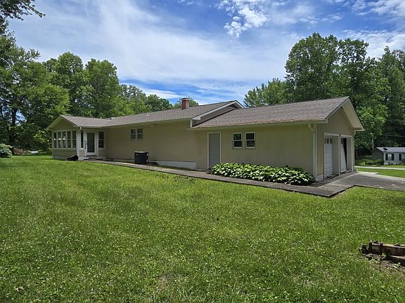 3rd image of 196 Shady Ln
