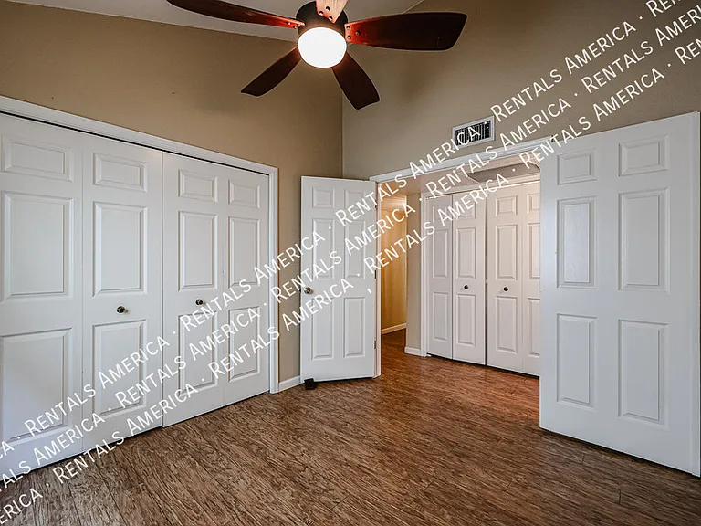 1621 E Vaughn St — Photo 19