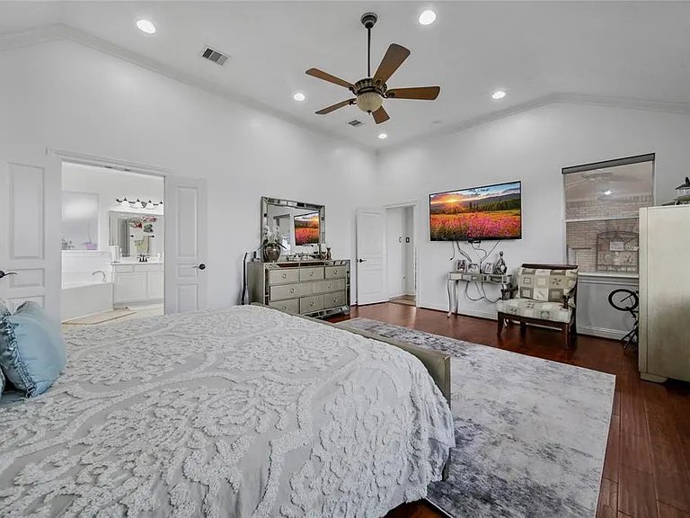 3831 Lakeridge Canyon Dr — Photo 24
